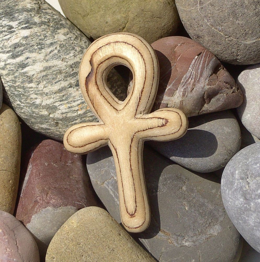 Ankh aus einer Tischplatte