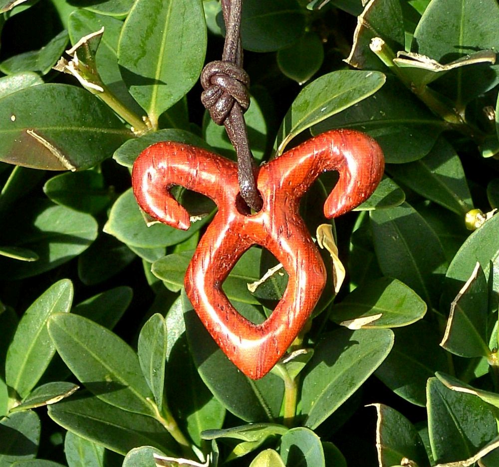 Handgeschnitztes Enkeli Holzsymbol Schutz